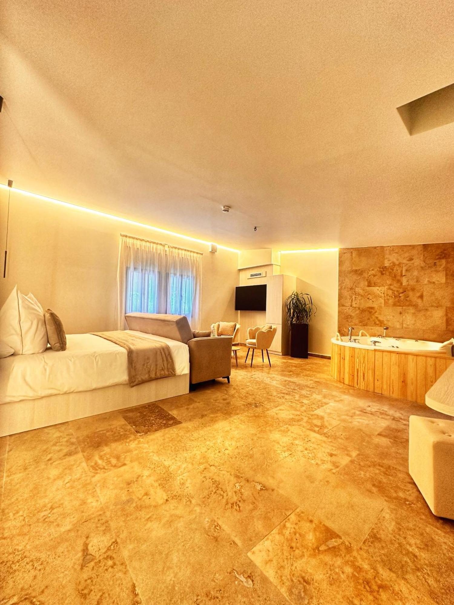 Boutique Hotel Comtal Empuries Roses Extérieur photo