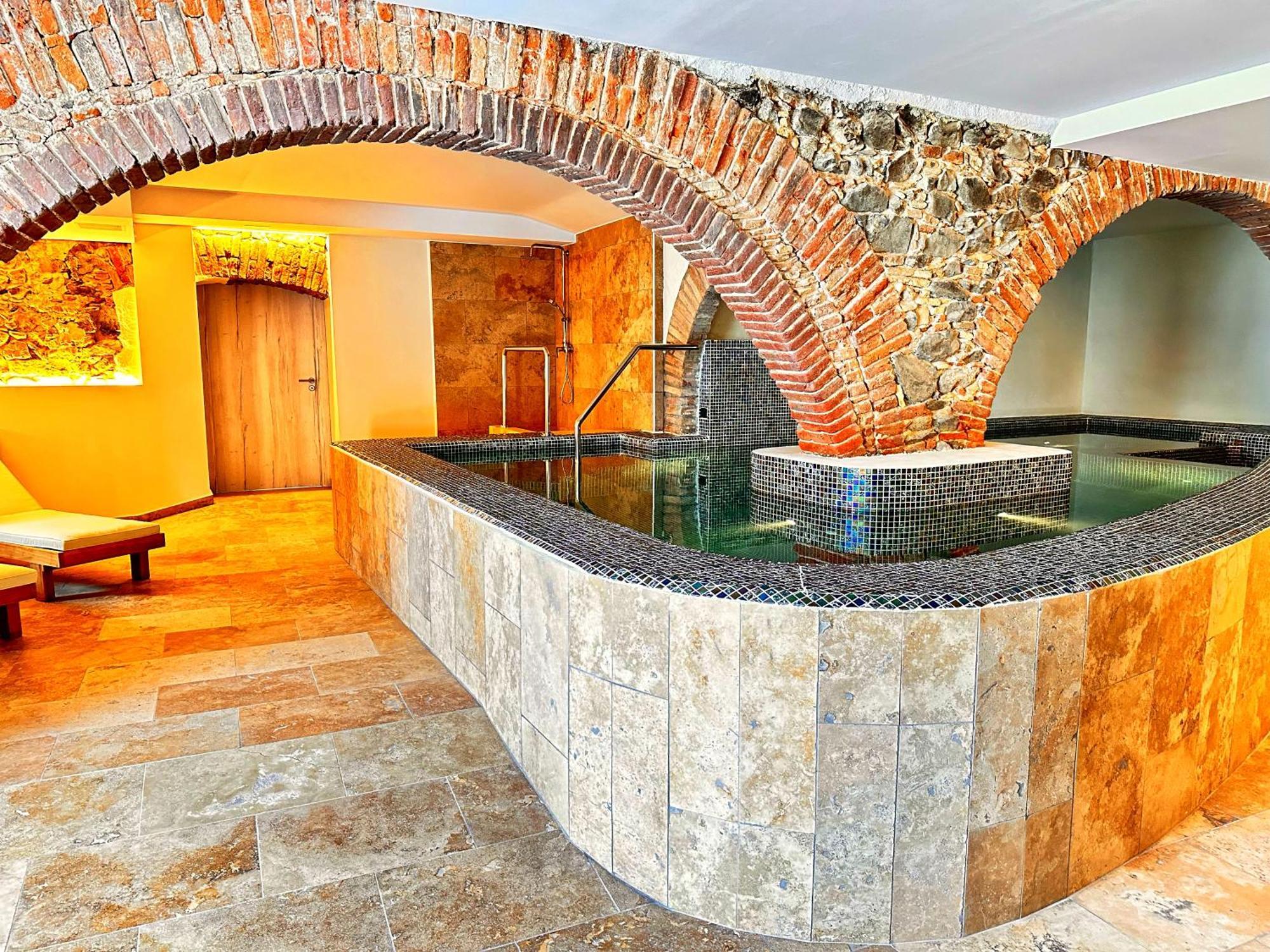 Boutique Hotel Comtal Empuries Roses Extérieur photo