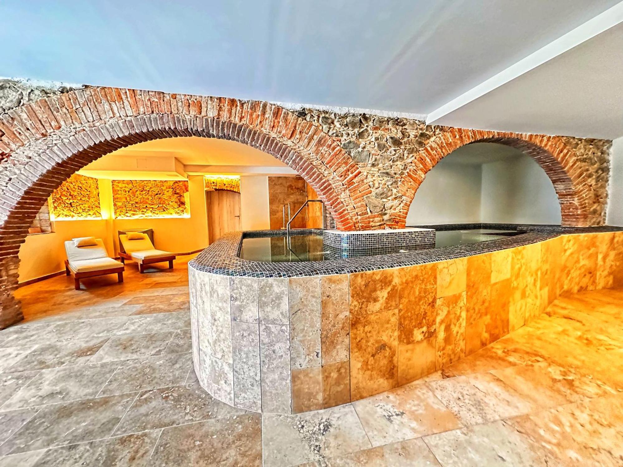 Boutique Hotel Comtal Empuries Roses Extérieur photo